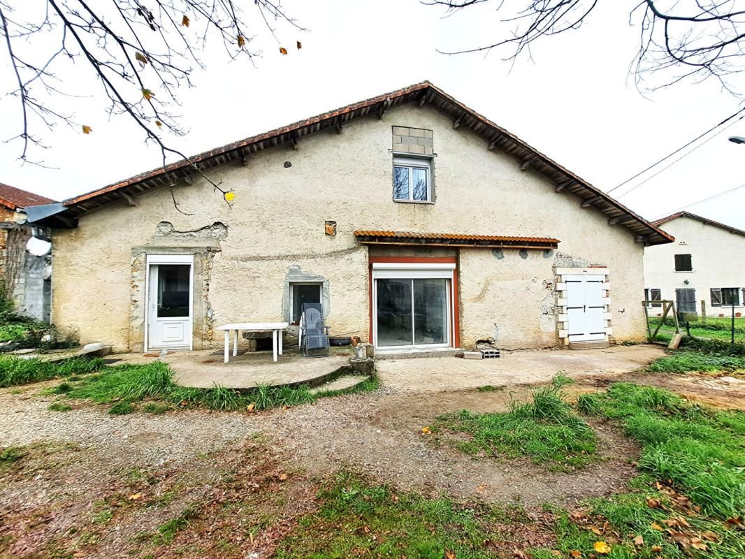 NIEUIL Maison 11 pièces 248 m2 3