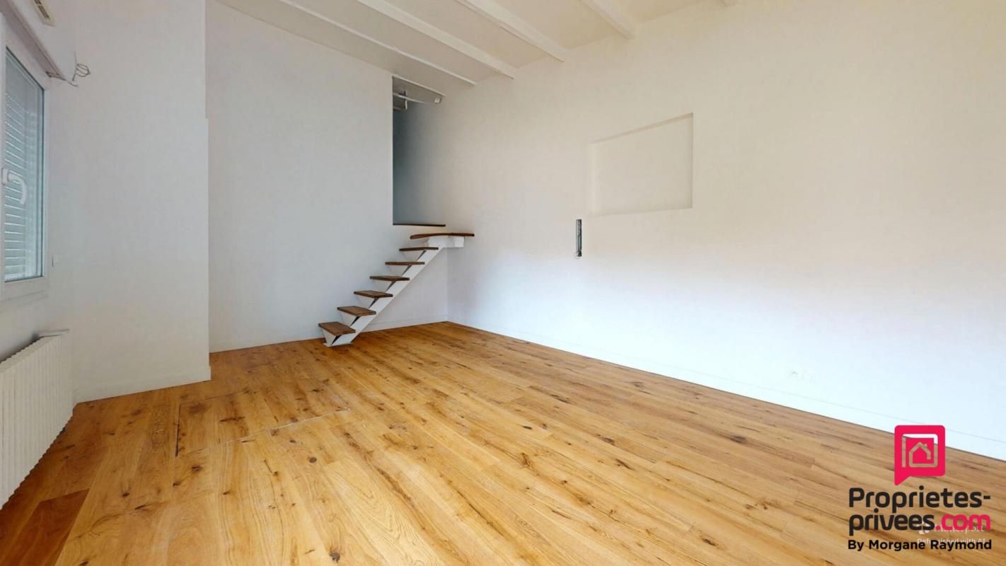 CLAMART Maison à rénover de 121 m² 2