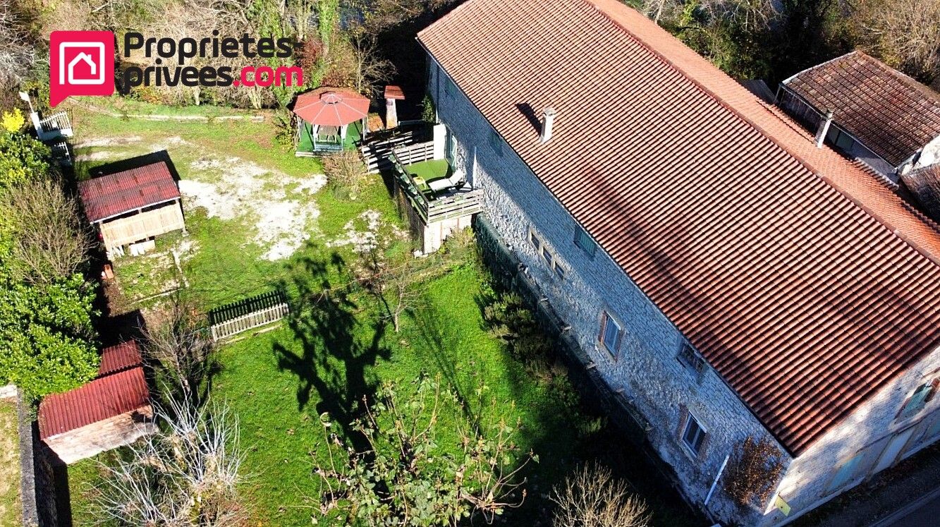 LABASTIDE-DU-VERT Vallée du Lot, maison de caractère rénovée, 6 chambres, en bordure de ruisseau 1