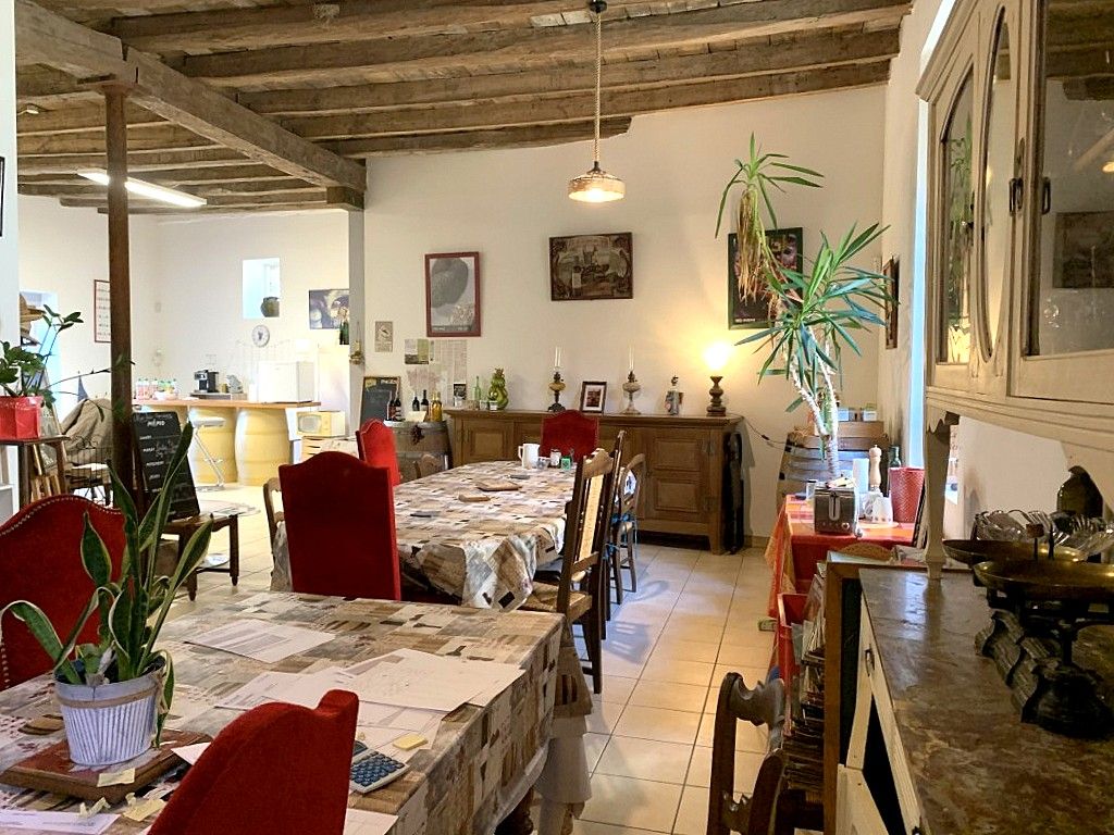 LABASTIDE-DU-VERT Vallée du Lot, maison de caractère rénovée, 6 chambres, en bordure de ruisseau 4