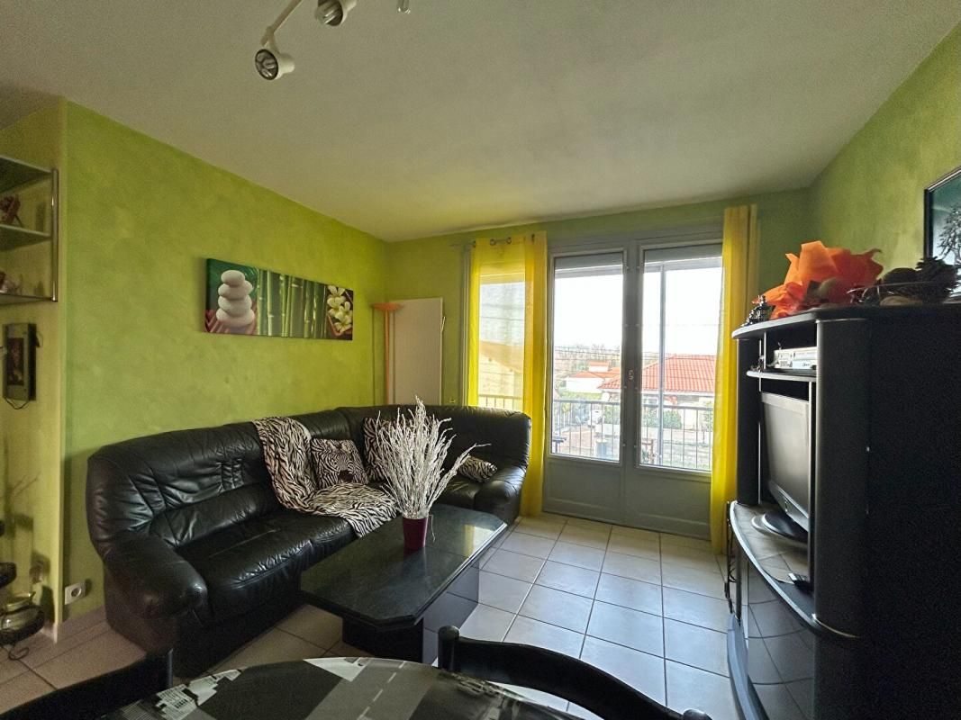 LE COTEAU Le Coteau ,Appartement 64 m² -1er étage d'une résidence sécurisée 4