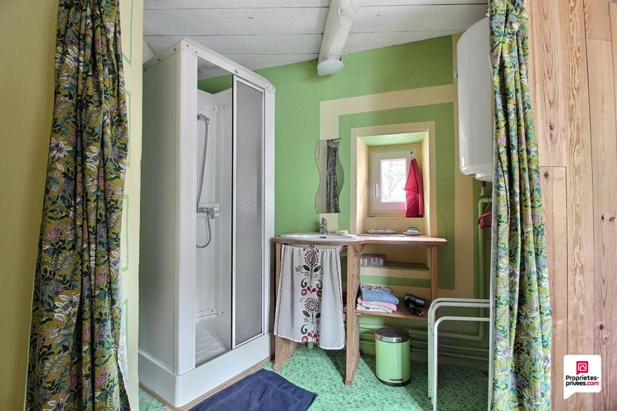 MAYRES Maison de village Mayres 3 pièces 35 m2 4