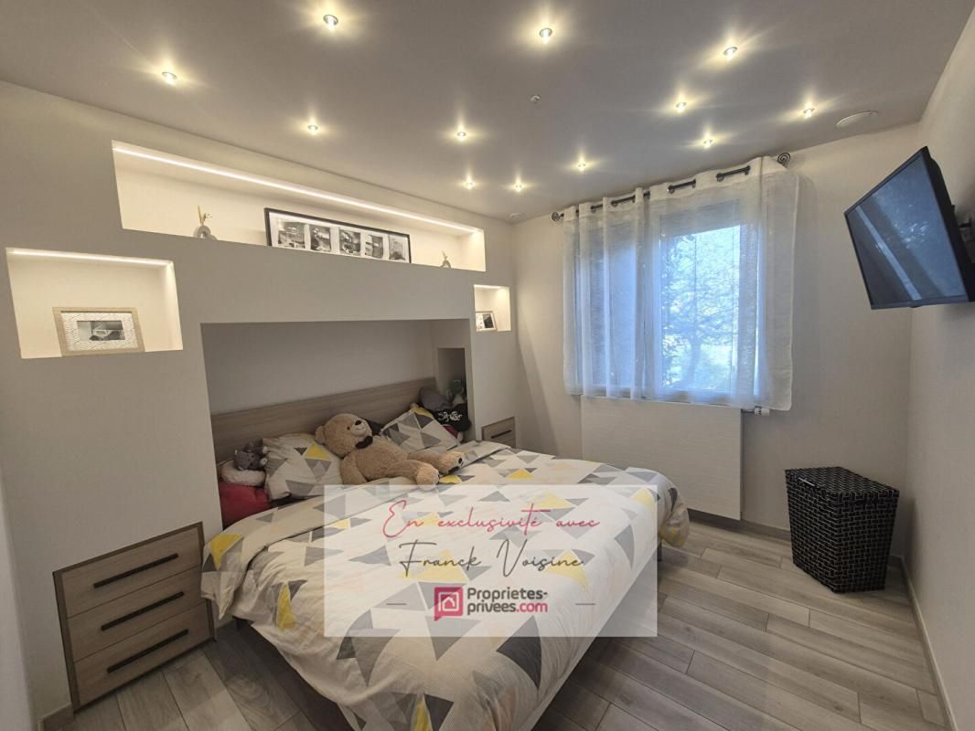 LES EPESSES A VENDRE en Exclusivité aux Epesses, maison de 193 m2 avec 4 chambres sur une parcelle de 753 m2 env 2