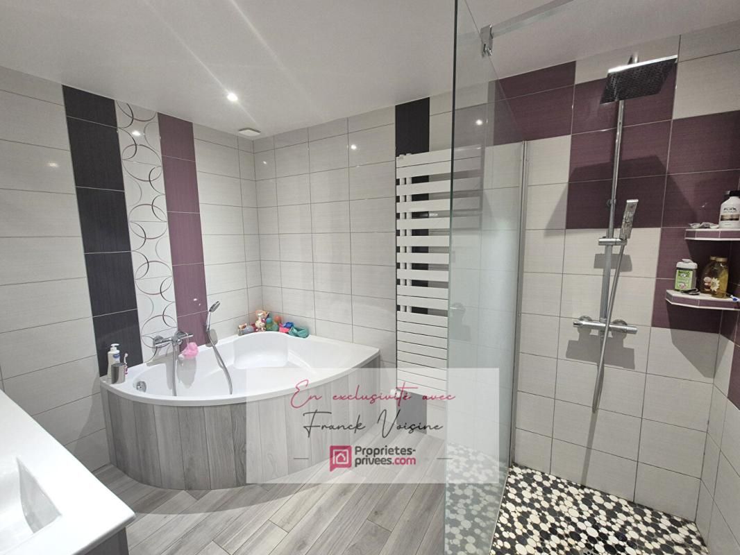 LES EPESSES A VENDRE en Exclusivité aux Epesses, maison de 193 m2 avec 4 chambres sur une parcelle de 753 m2 env 3