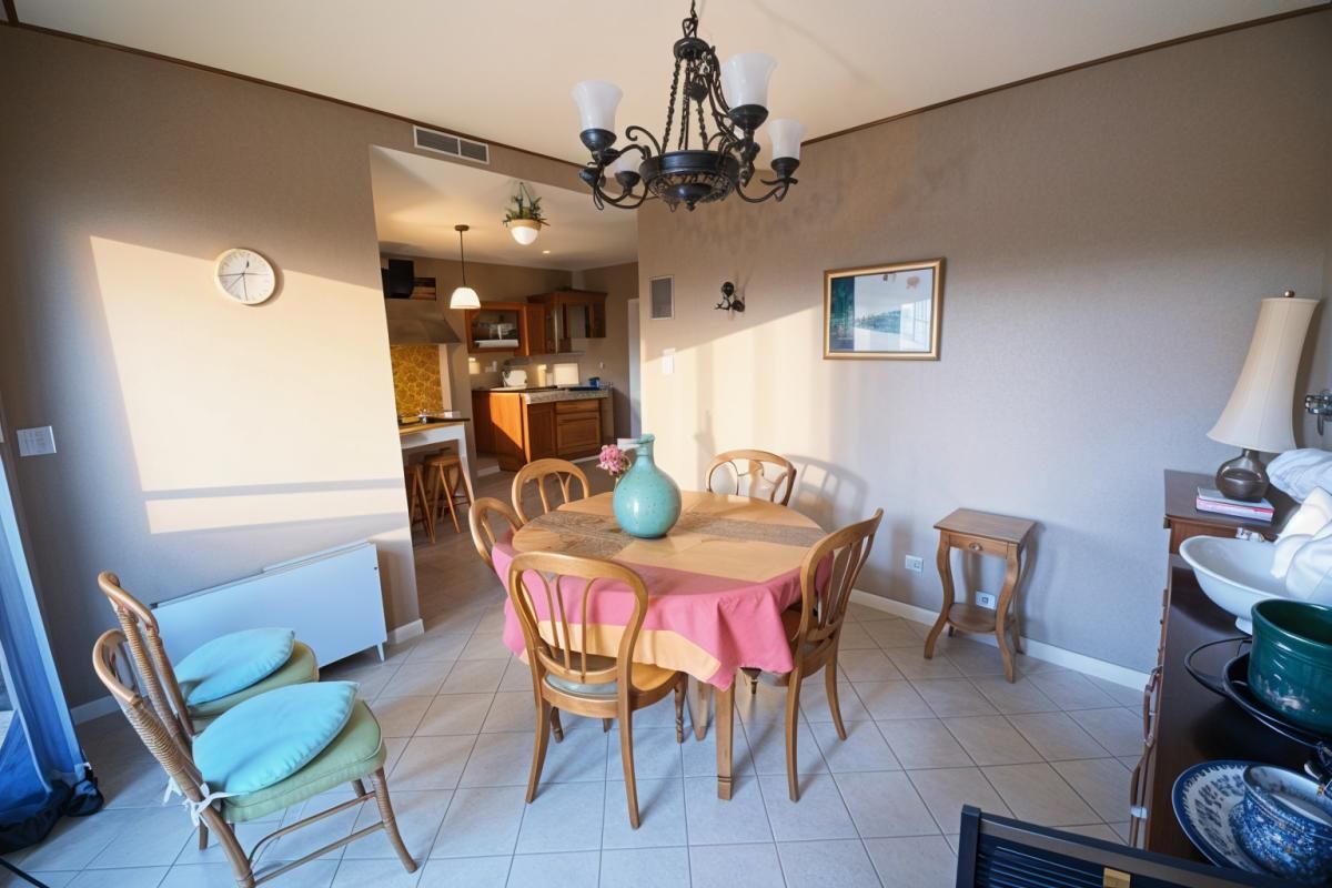 SALON-DE-PROVENCE Appartement T4 Dernier étage 81 m²  à Salon-de-Provence 2