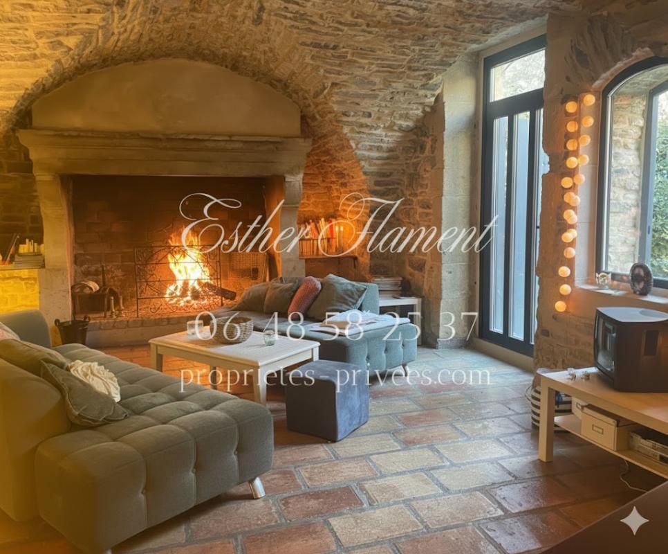 CAVEIRAC Maison en pierre de caractère 1