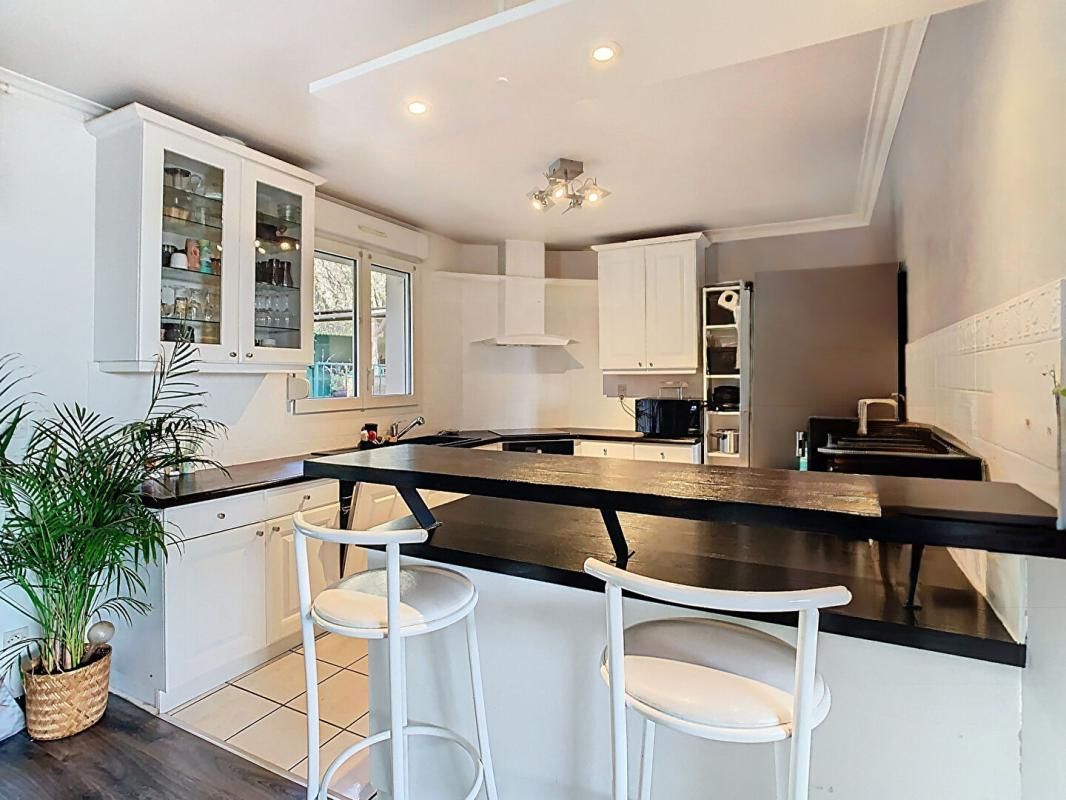 VILLERS-SAINT-PAUL PAVILLON INDEPENDANT - 135M² - 5 CHAMBRES - SOUS SOL TOTAL - GARAGE - JARDIN - 60870 VILLERS SAINT PAUL 4