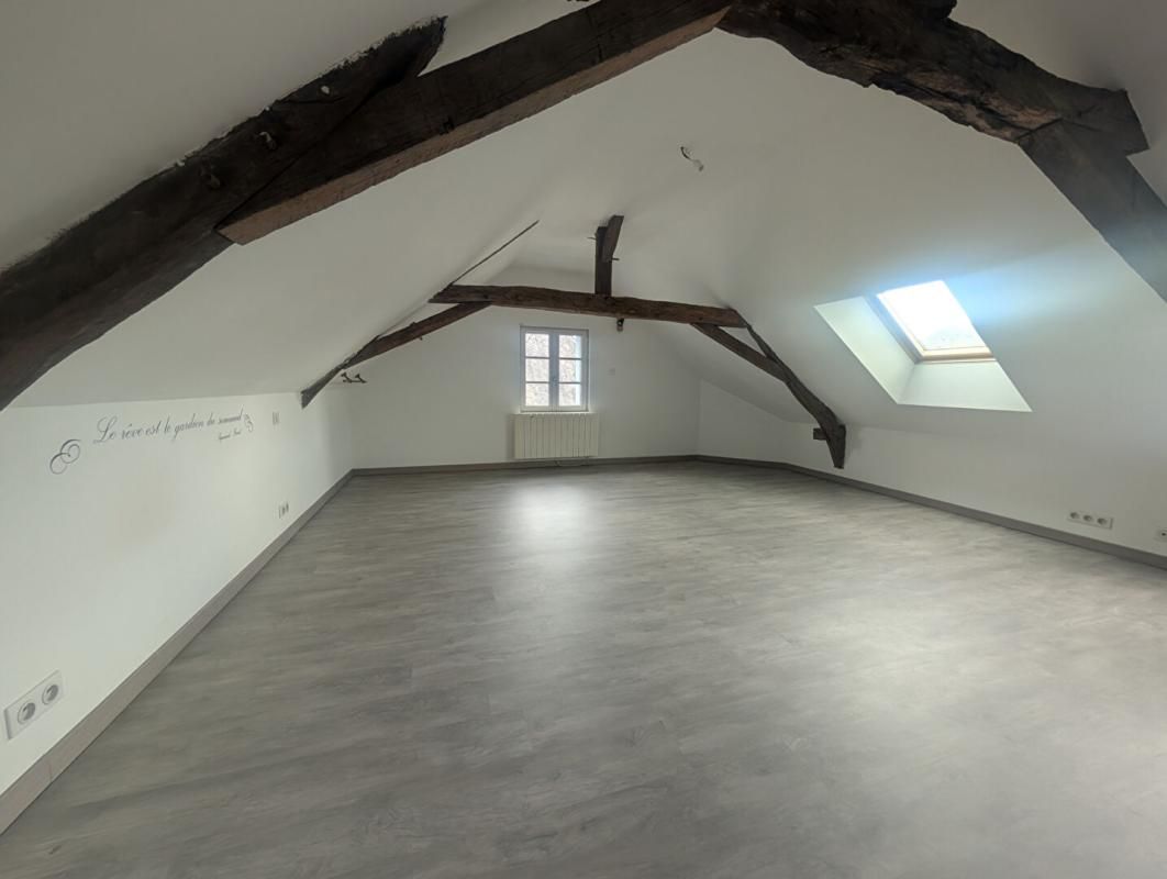 BOURGUEIL A LOUER EN PLEIN CENTRE DE BOURGUEIL  37140 MAISON DE VILLE 3/4 PIECES - 85 m² 3