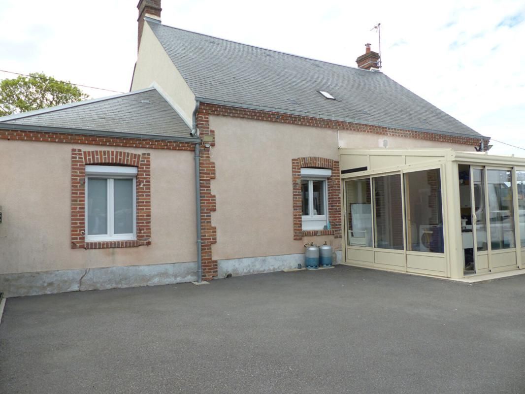 OUZOUER-SUR-LOIRE Maison Ouzouer Sur Loire 4 pièce(s) 86 m2 2