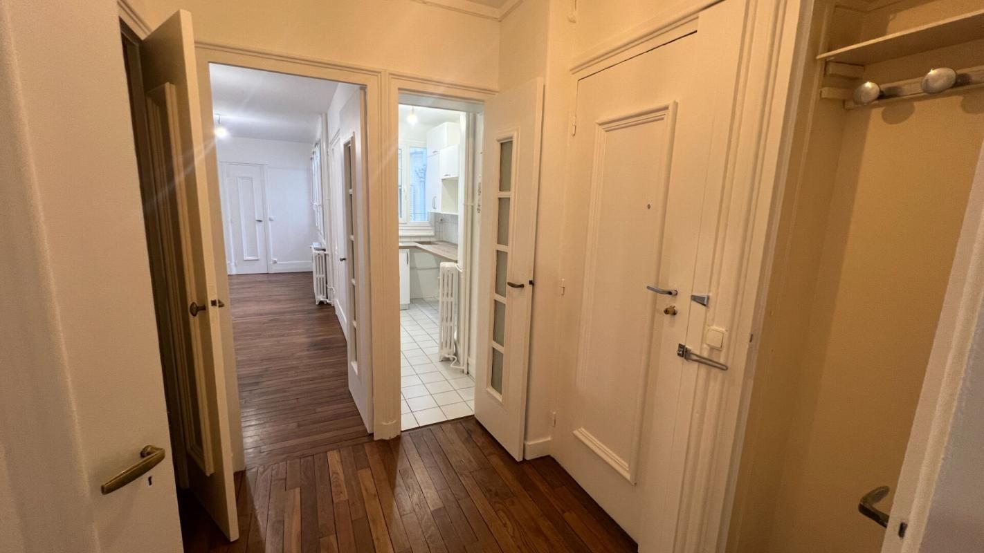 PARIS-15E-ARRONDISSEMENT Charmant 2 pièces en tbe Paris 15 proche Commerce 4