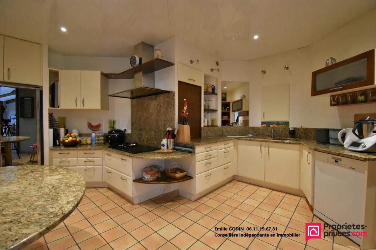 SèVREMOINE Maison  8 pièce(s) 253 m2 3