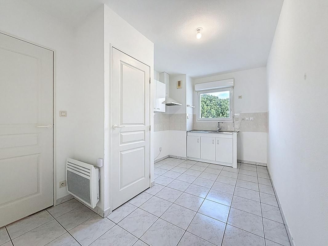 VANNES APPARTEMENT T3 DE 67,75 M², DERNIER ÉTAGE AVEC ASCENSEUR, BALCON PLEIN SUD, 2 CHAMBRES, GARAGE ET PARKING VANNES 3