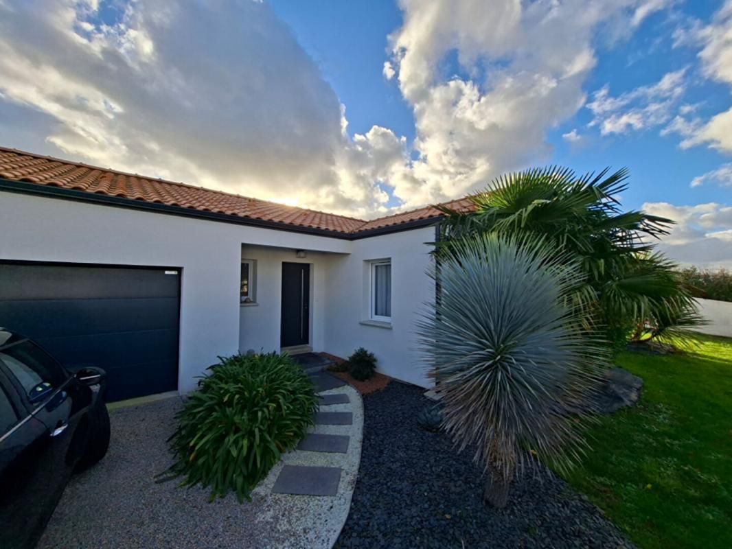 BEAUVOIR-SUR-MER Maison  4 pièce(s) 107 m2 2