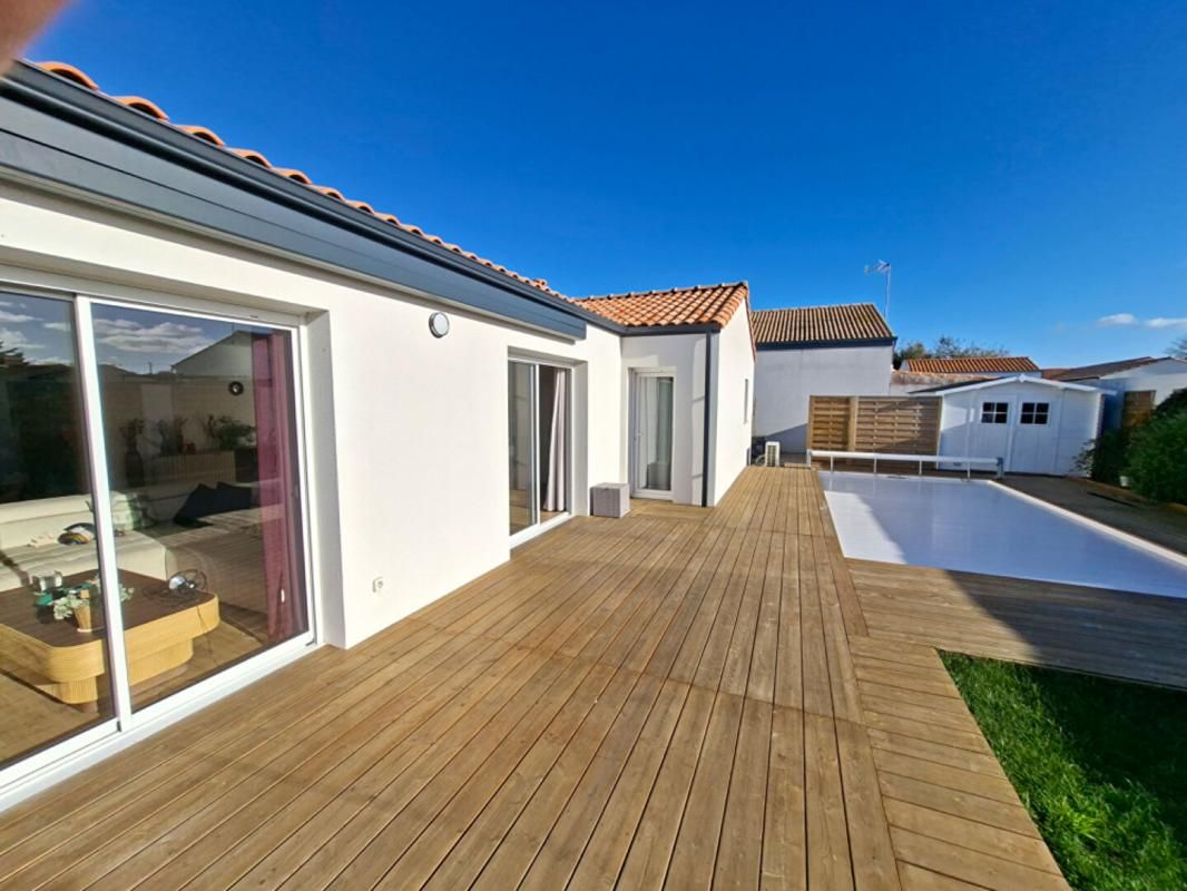 BEAUVOIR-SUR-MER Maison  4 pièce(s) 107 m2 3