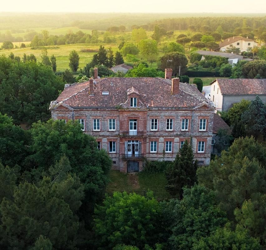 LEVIGNAC Château d'Exception du XIX siècle  860 m² 1