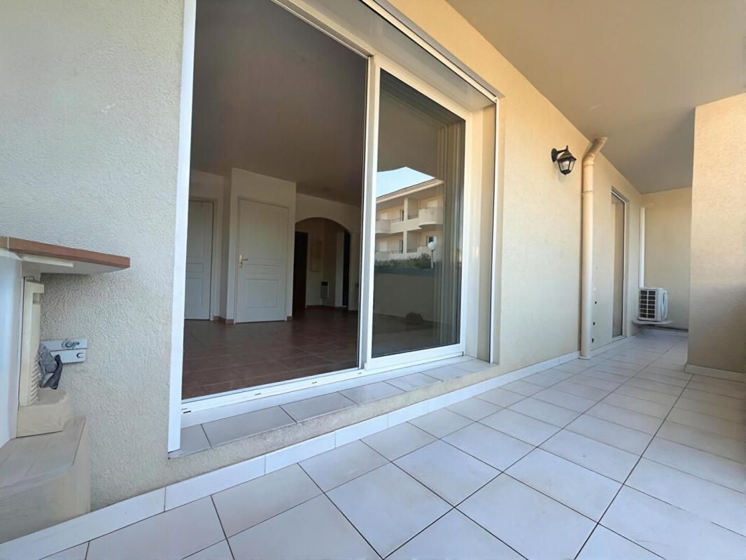 DRAGUIGNAN Appartement 2 pièces  54 m²  Jardin privatif 50 m² Résidence récente 2