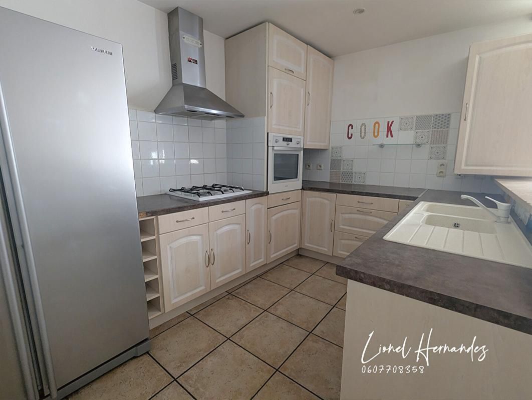 ALES Maison de ville - 136 m² - 4 chambres - Terrasses - jardin avec vue - Garage 4