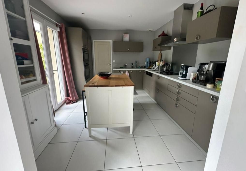 CUSSET Vente Cusset  belle maison de plain pied  7 pièces avec grand jardin 2