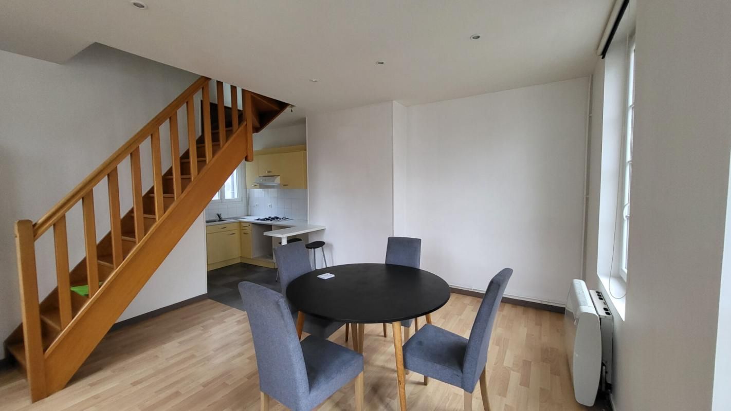 SAINT-QUENTIN IMMEUBLE IDEAL PLACEMENT LOCATIF 2