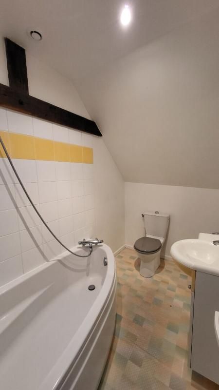 SAINT-QUENTIN IMMEUBLE IDEAL PLACEMENT LOCATIF 4