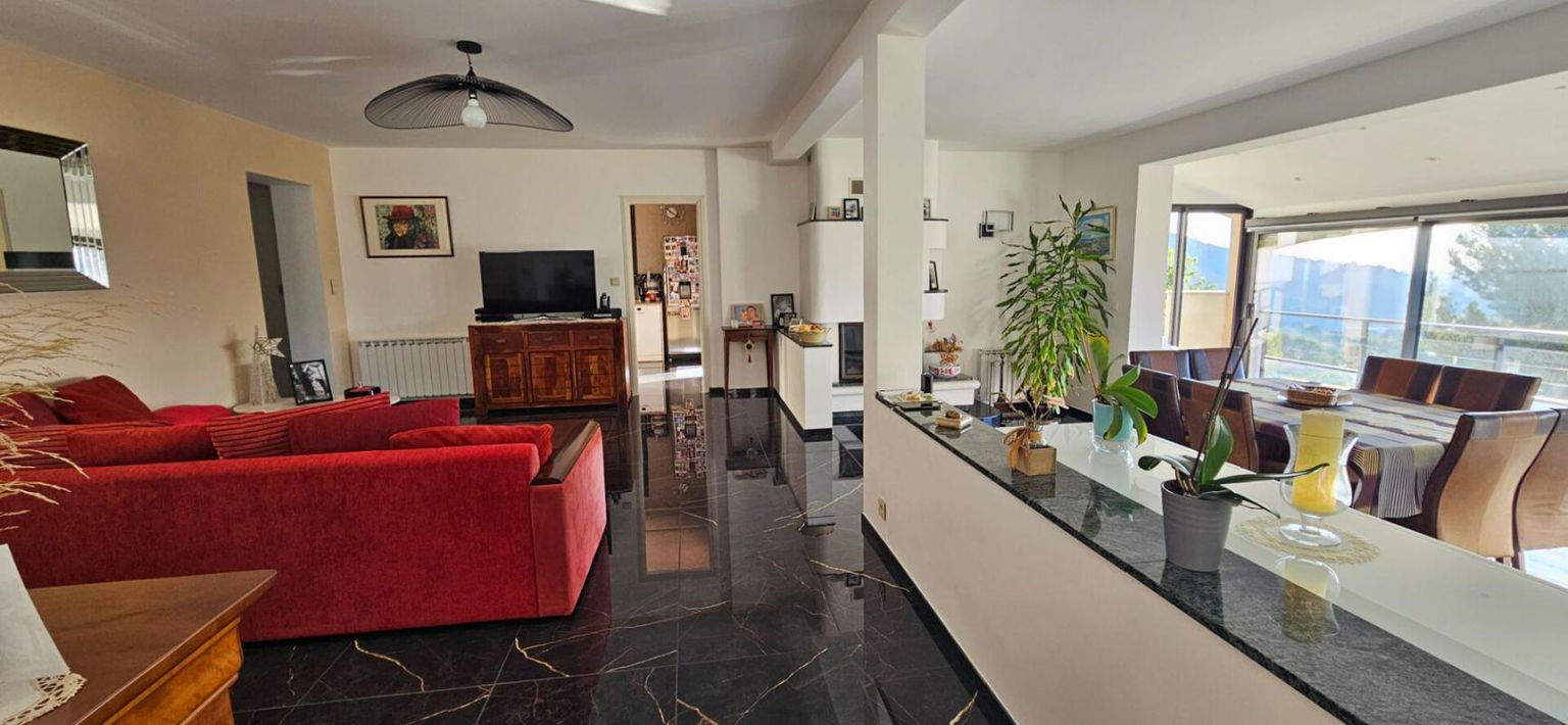 TOULON VILLA -TOULON- Les 4 Chemins des Routes 3