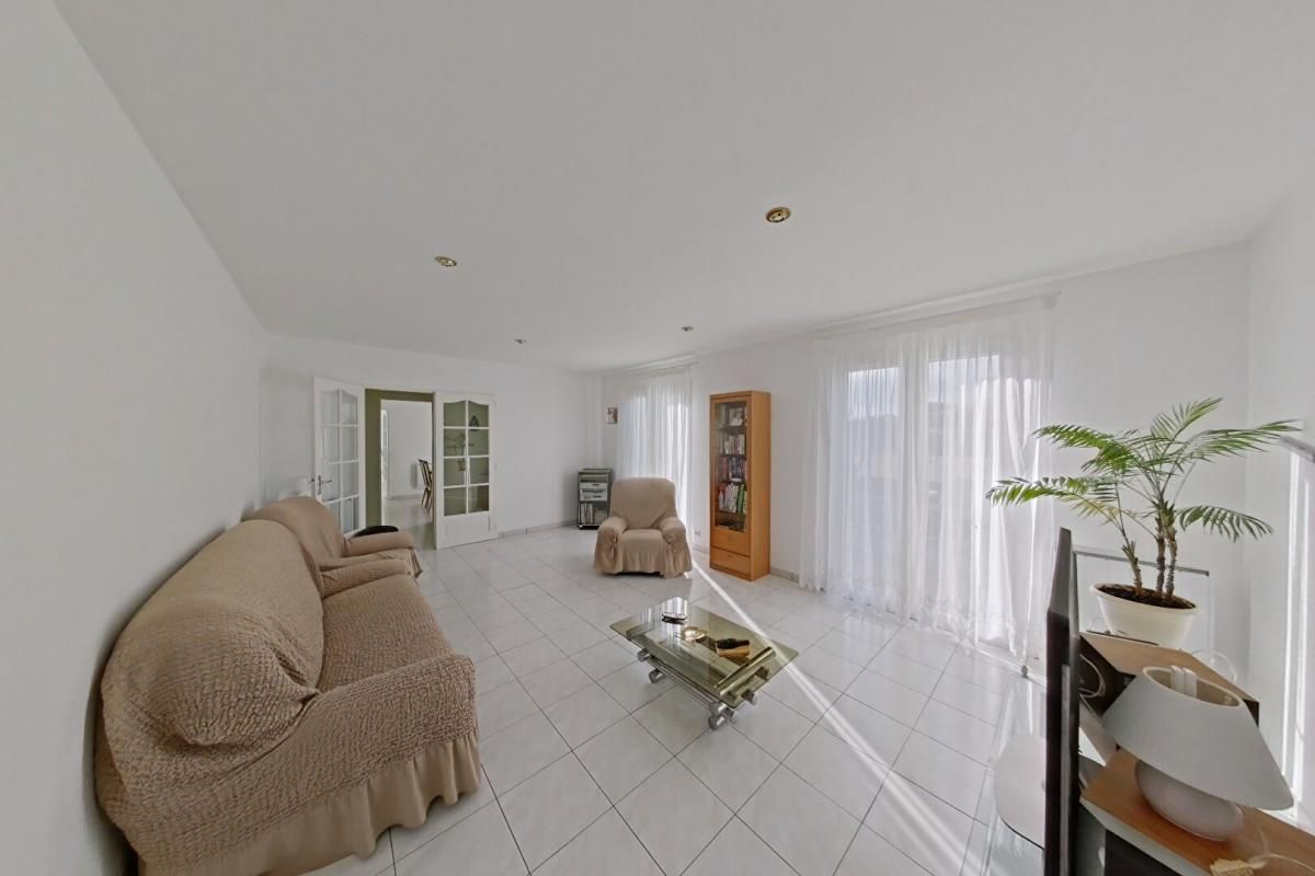 CARCASSONNE Villa de plain-pied 5 pièces 2