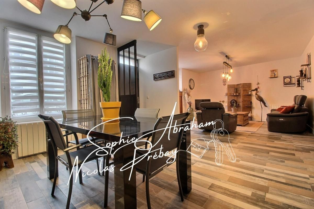 TOURY Maison en pierres, 3 chambres, grenier aménageable avec cour, dépendance et cave 4