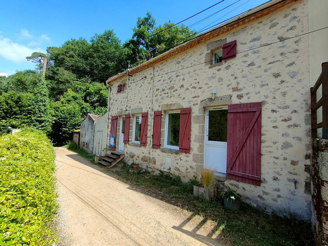 MORTAGNE-SUR-SEVRE Maison Mortagne sur Sèvre 5 pièces 90 m2 2