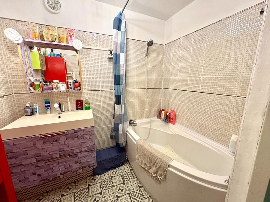 PORT-DE-BOUC Bel Appartement T4  80 m2 Lumineux à Port-de-Bouc 4