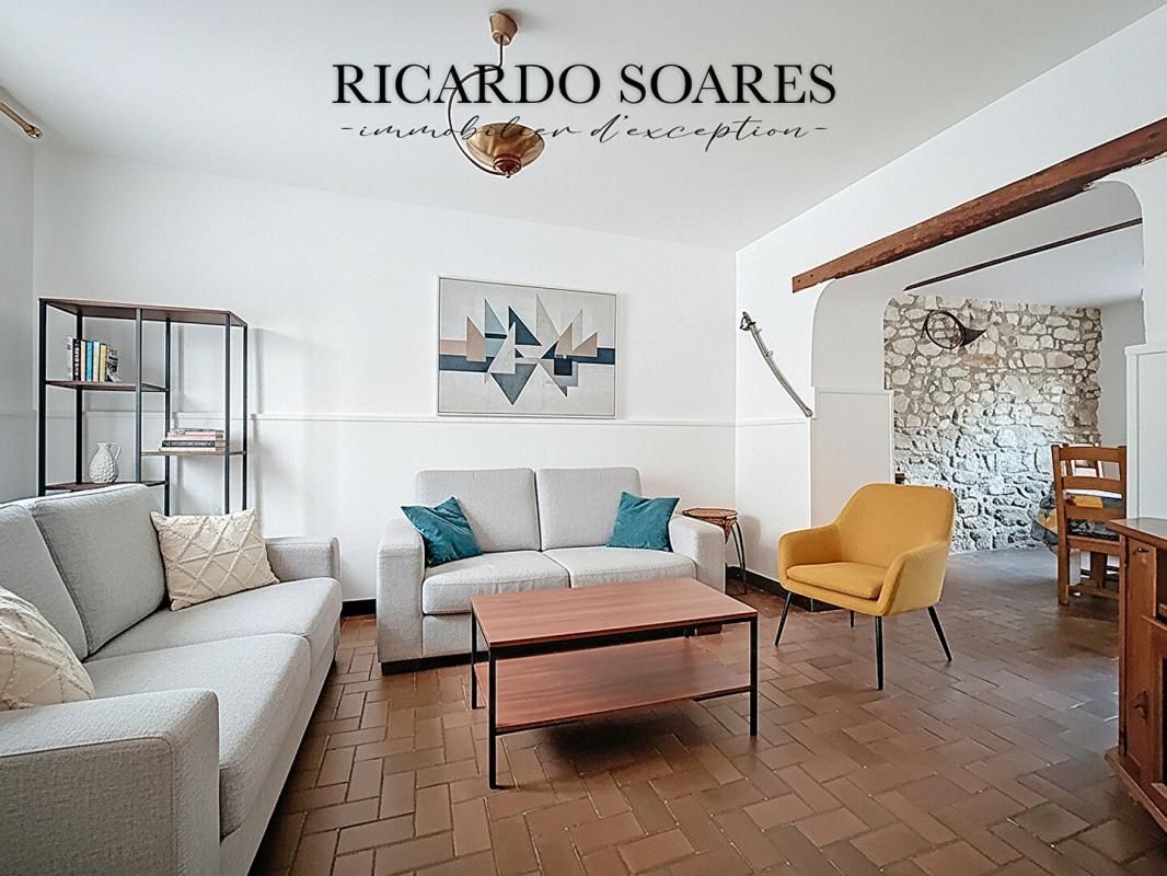 PONT-SAINTE-MAXENCE 60700 PONT-SAINTE-MAXENCE / MAISON DE VILLE AU CHARME ANCIEN 133m² / 4 CHAMBRES / TERRAIN 480m² / PARKING 4 VOITURES 2