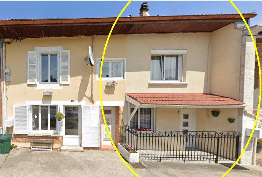 VIRY À vendre - Charmante maison de village rénovée - Viry (39) 1