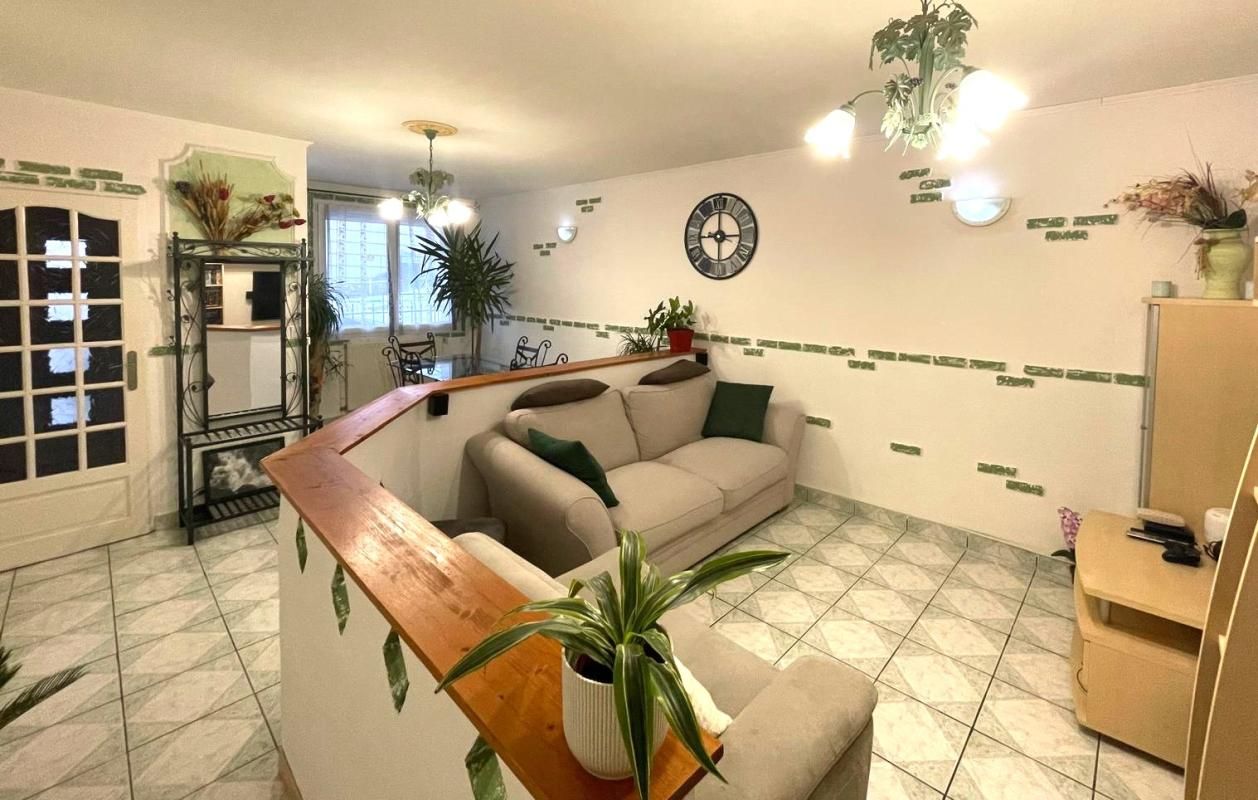 VIRY À vendre - Charmante maison de village rénovée - Viry (39) 2