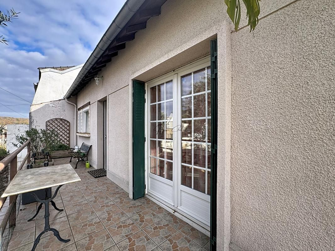 IGNY À deux pas de la place de la Ferme : une maison familiale lumineuse! 3