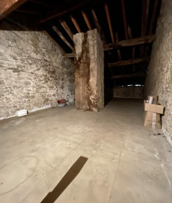 ARINTHOD À vendre - Maison de village au coeur d'Arinthod 3