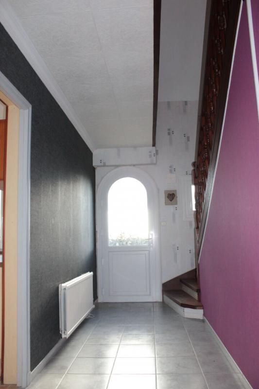 TREVE Côtes d'Armor 22600 Trévé. Maison Néo-Bretonne, 5 chambres dont une au Rdc, sous-sol, terrain clos 2