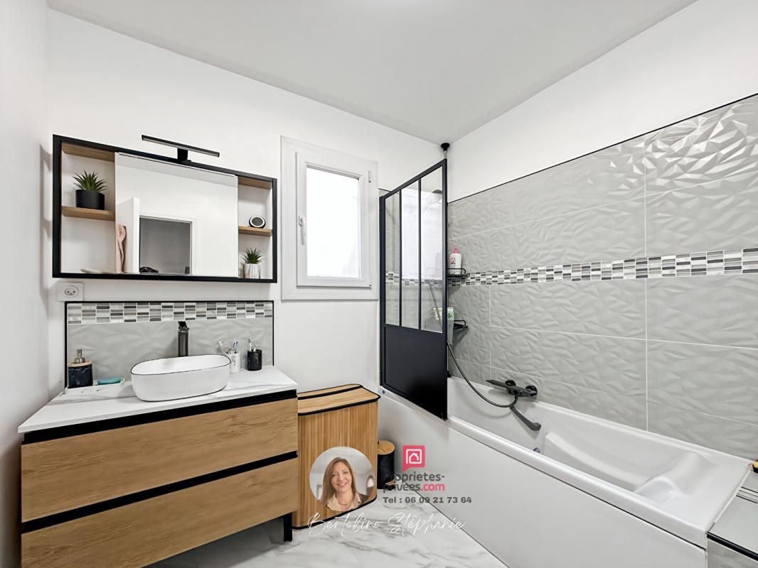 LES ARCS Maison 108 m² , 3 chambres , Jardin 400 m² , Garage 3