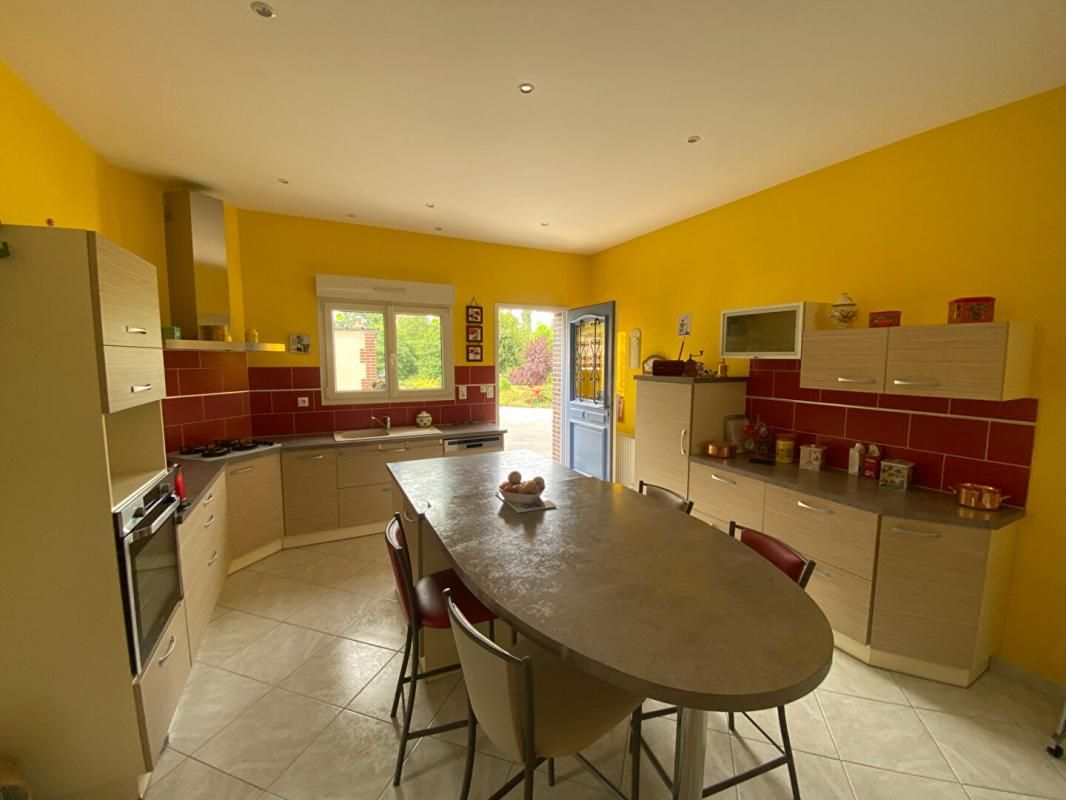 L'AIGLE Maison  5 pièce(s) 162 m2 4