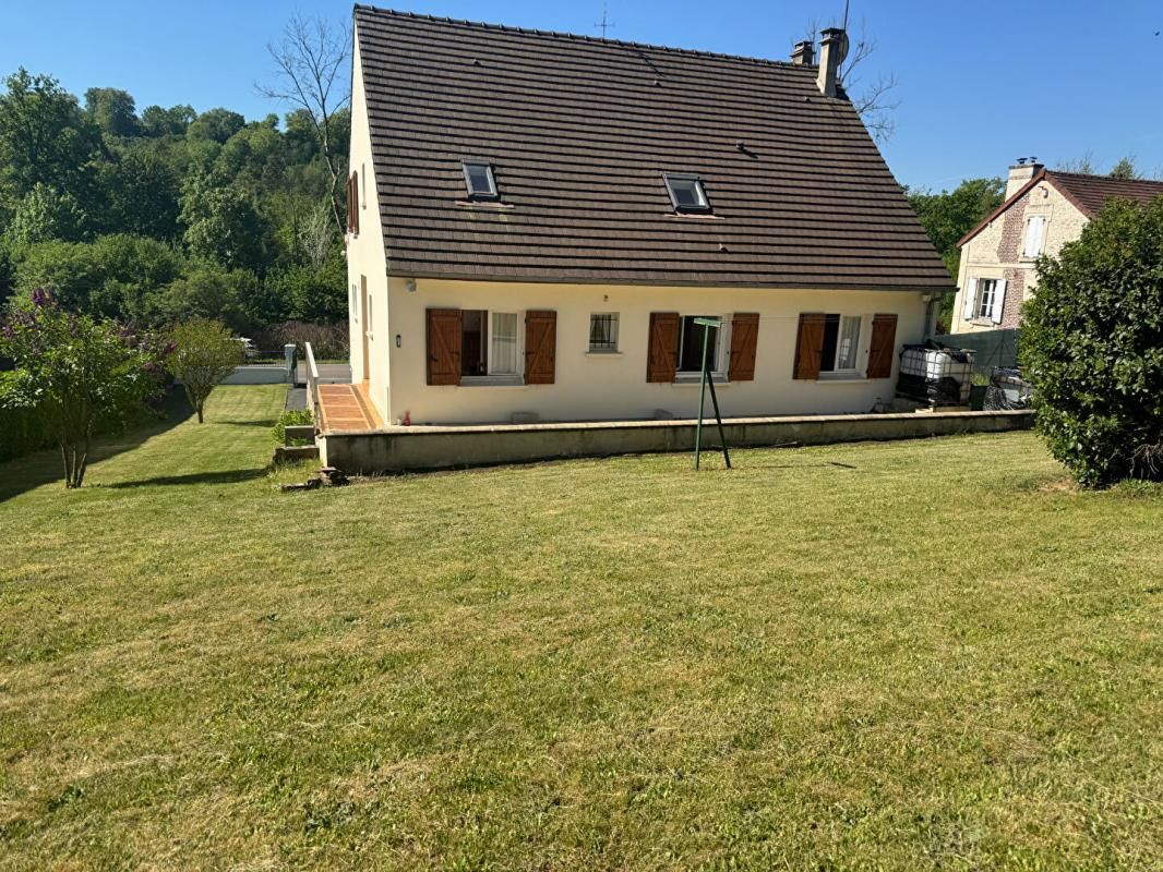 CREPY-EN-VALOIS Maison 7 pièce(s) 166 m2 4