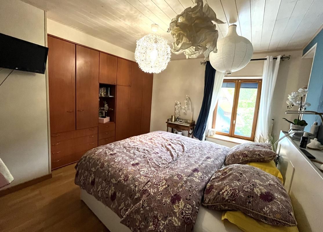 CHEMILLA Maison Saint Hymetiere Sur Valouse 9 pièce(s) 161 m2 3