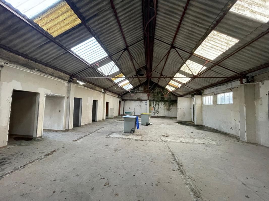 Ensemble loft + locatif à créer - 8 pièces - 150 m2