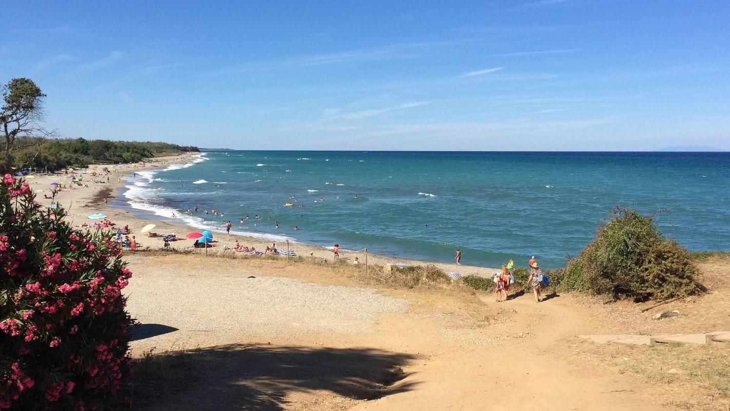 LINGUIZZETTA Un T3 meublé à 50 mètres de la plage 1