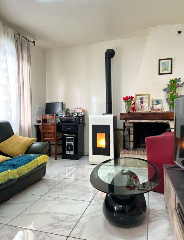 CHAUNY Maison à Chauny 3 pièce(s) 70 m2 + Dépendance 2