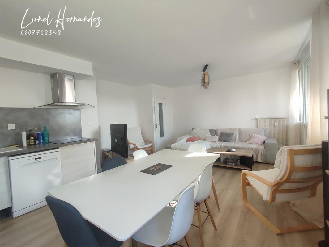 ALES Appartement T4 rénové - 76,40 m² - 3 chambres, balcon, cave et parking 4