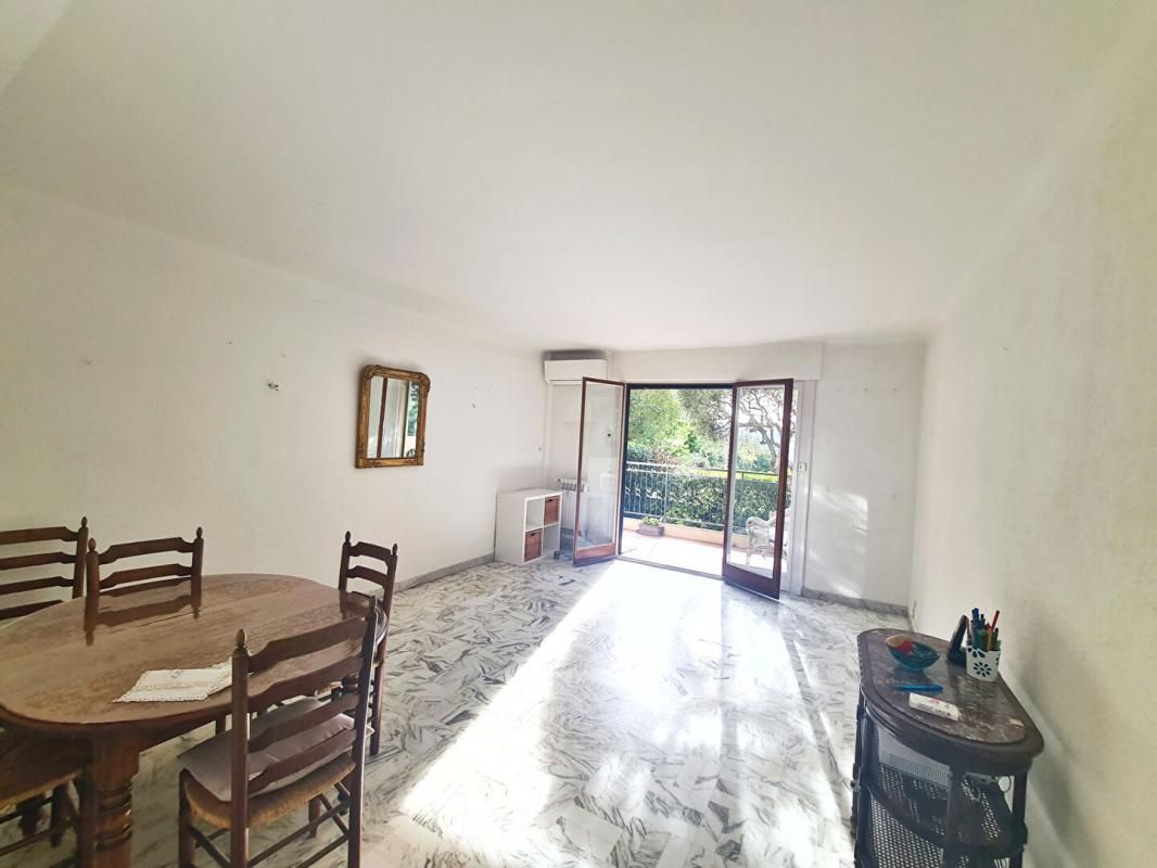 SANARY-SUR-MER SANARY- T3 PROCHE PORT ET PLAGES A PIED 2