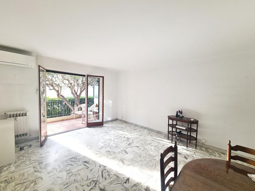 SANARY-SUR-MER SANARY- T3 PROCHE PORT ET PLAGES A PIED 3