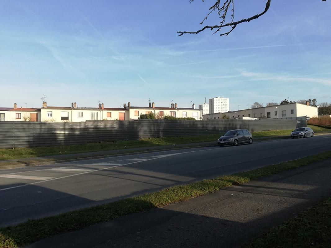 AMIENS À VENDRE - Terrain constructible de 1 970 m² - Secteur Amiens 3