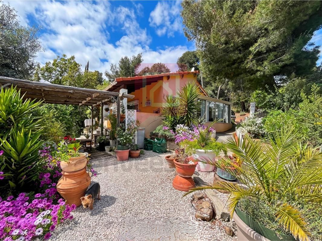 CARROS - MAISON À VENDRE -  80 m2 habitable + Terrain constructible de + de 2000 m2