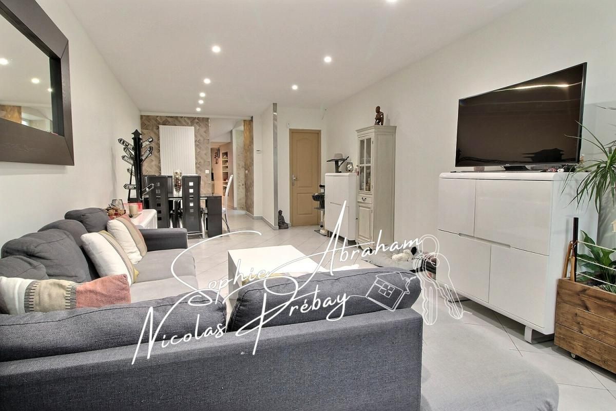 ANGERVILLE Maison en centre ville entièrement rénovée 2