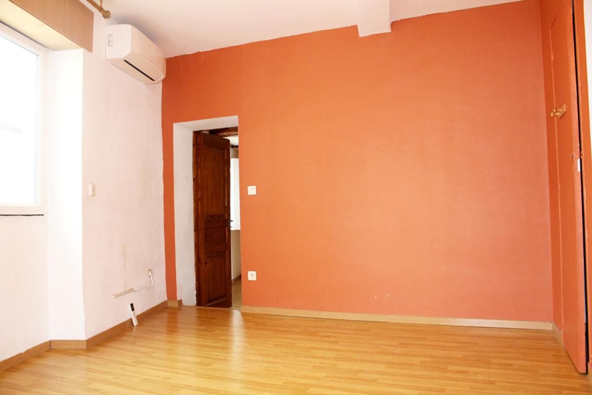 NEVIAN Maison Nevian 4 pièce(s) 99 m2 4