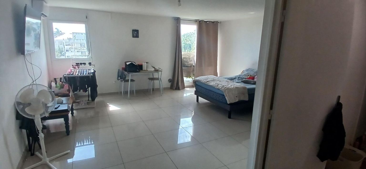 SAINTE-CLOTILDE Appartement T1 de 42 m² situé à Sainte-Clotilde 97490 3